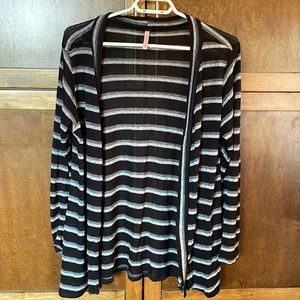 Maxx & Nikki thin striped open front cardigan.